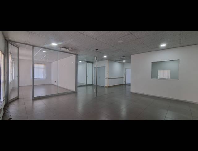 202M² OFFICE TO LET IN GLENWOOD